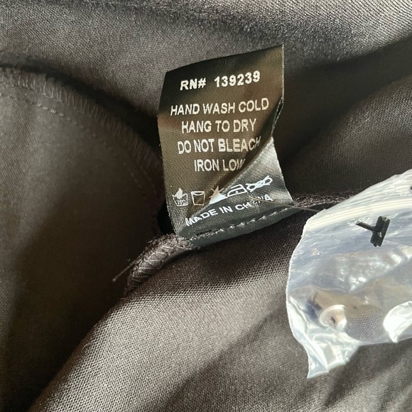 Pomander Place Black Annalise Dress Mini Long Sleeve Pleated Size XL NEW - Picture 11 of 11